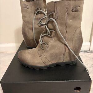 Sorel Women's Lace-Up Brown Wedge Boots